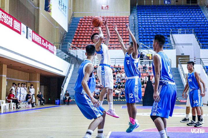 实验中学篮球场_省实验中学初中篮球冠军_实验中学篮球馆