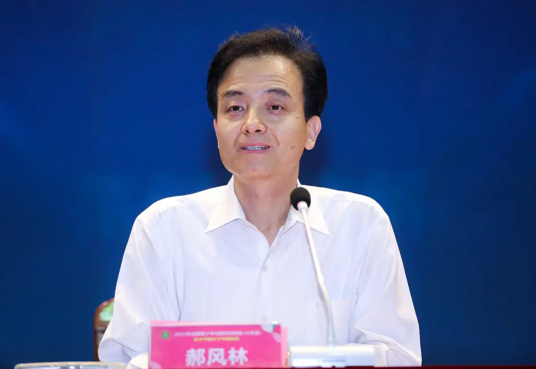 青少年校园足球联赛规程_2021青少年足球联赛通知_第二届青少年足球联赛赛制规则