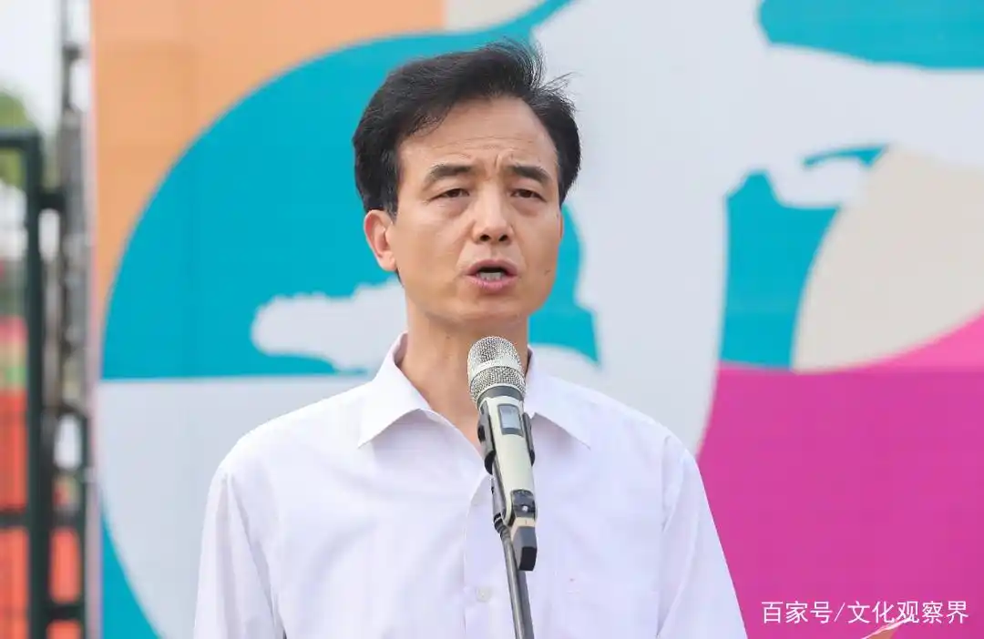青少年校园足球联赛规程_第二届青少年足球联赛赛制规则_青少年联赛足球规则赛制是什么